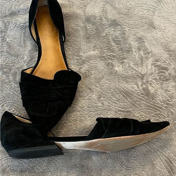Corso Como Black Pointed-Toe Flats with Bow - Picture 6 of 8